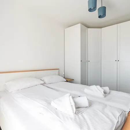 Horyzont Apartamenty- Solano, Przestronny W Dzielnicy Zachodniej Apartman *