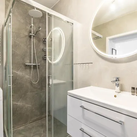 Horyzont Apartamenty- Solano, Przestronny W Dzielnicy Zachodniej Apartman *